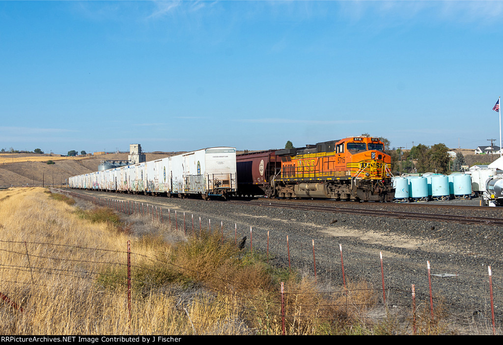 BNSF 5715